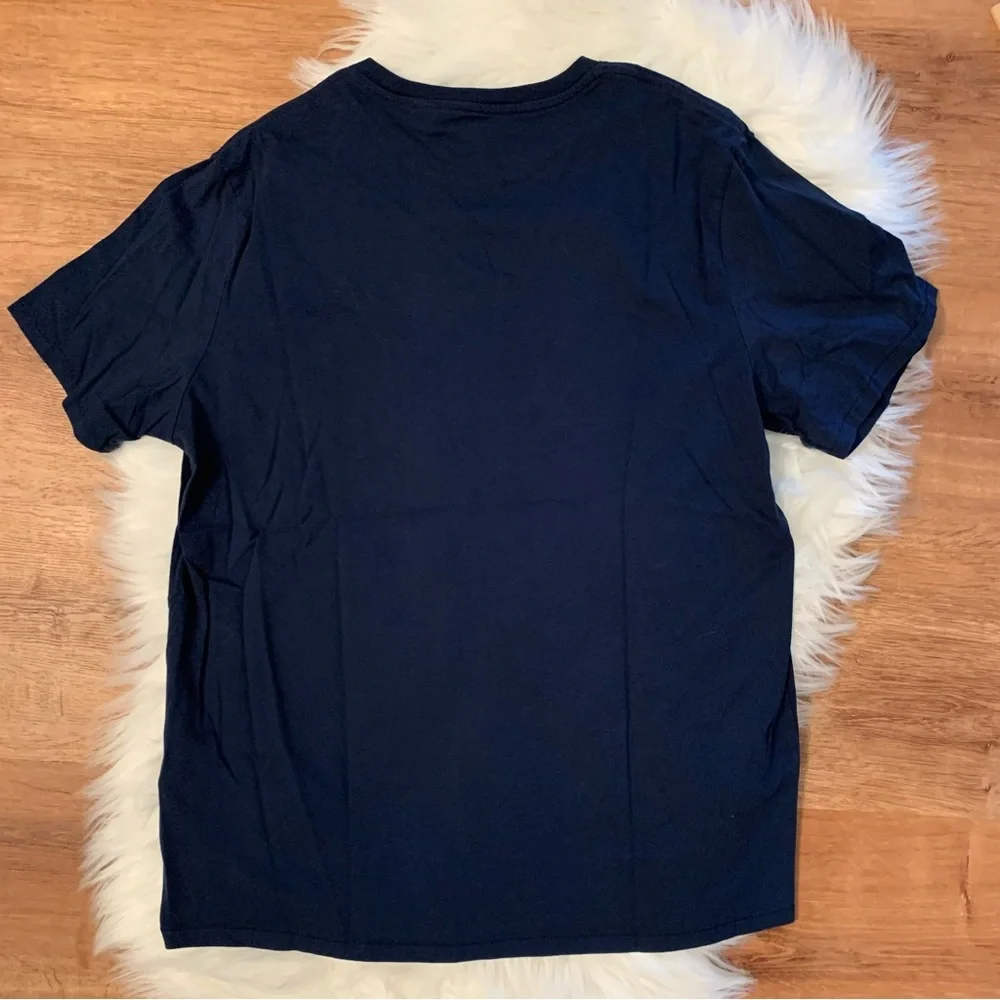 Levi’s Navy Blue T-Shirt Graphic Tee 100% cotton Unisex